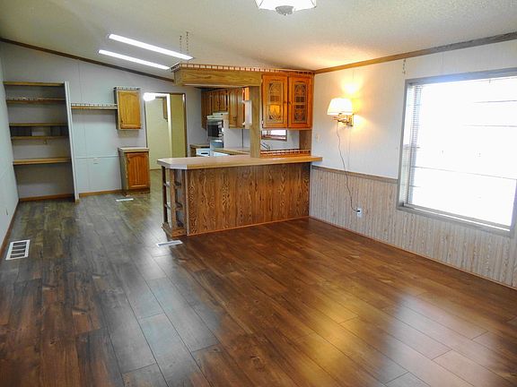 4th image of 7190 Highway 30 W