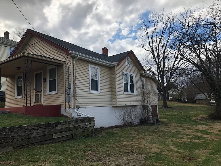 810 Robertson St — Photo 12