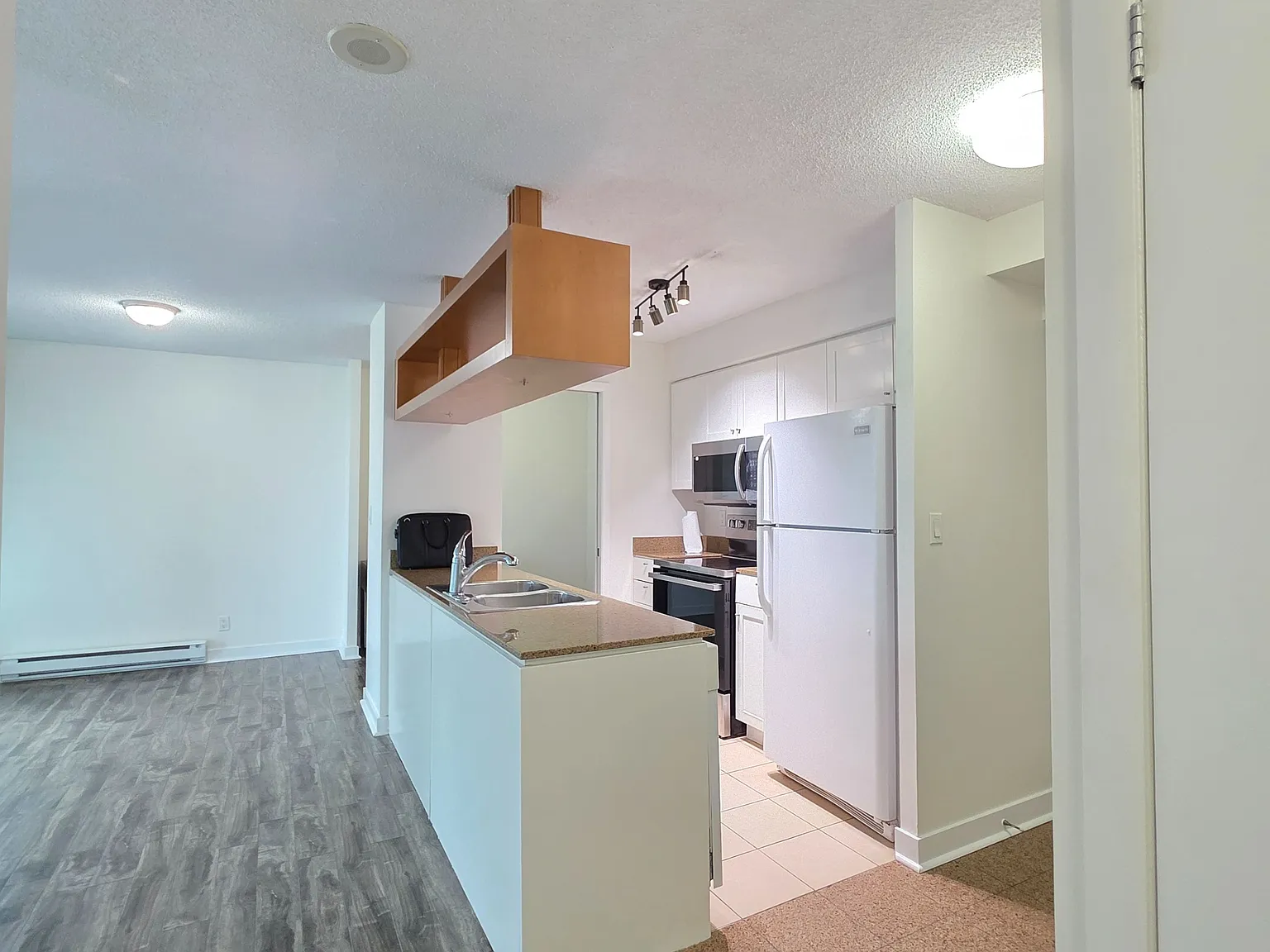 3 bed, $3,450 — Photo 4