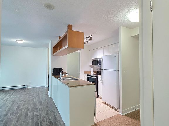 4th image of 81 Navy Wharf Ct #2108