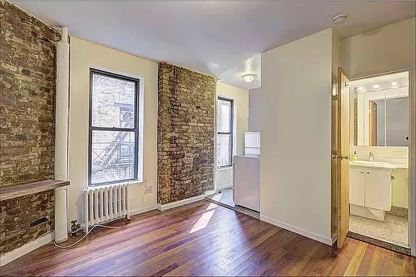 Rented by Bond New York | media 3