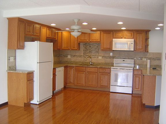 4th image of 225 Springhill Dr APT 205