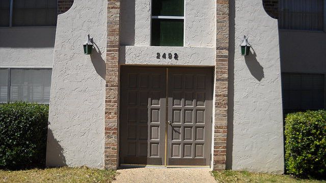 1st image of 2492 University Ave APT B