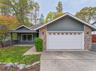 102 Sunnybrooke Ct, Rogue River, OR