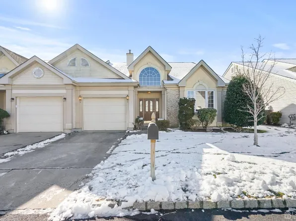 15 Wellfleet St, Monroe Township, NJ 08831