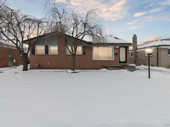 32720 Grandview Ave, Westland, MI 48186