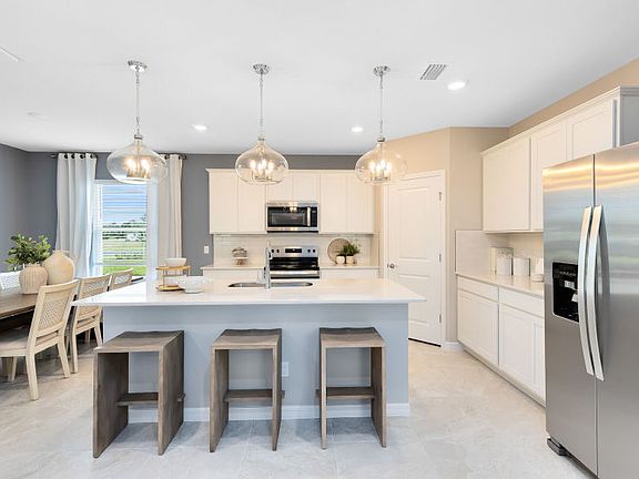 Built-In Kitchen with Modern Features