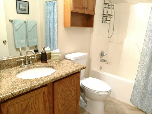 2nd image of 1703 El Nino St