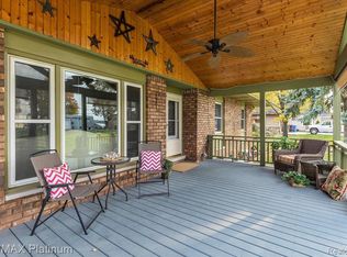428 E Shore Dr, Whitmore Lake, MI