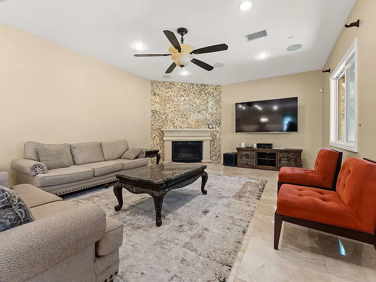 11638 Big Canyon Ln — Photo 25
