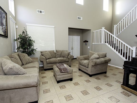 3rd image of 31267 Janelle Ln