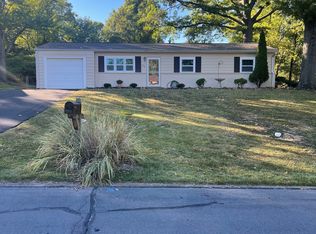 249 Howard Dr, Ballwin, MO 63021