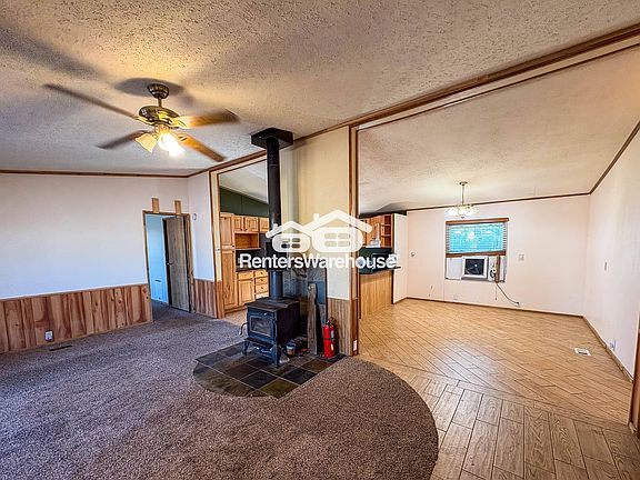 4th image of 609 Pinyon Cir #A