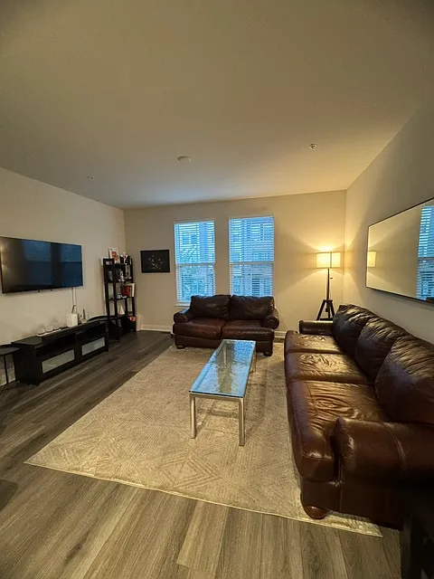 7109 Foundry St — Photo 2