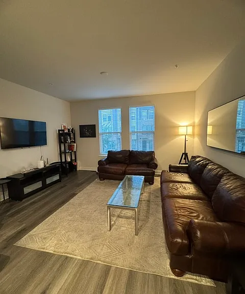 7109 Foundry St — Photo 2