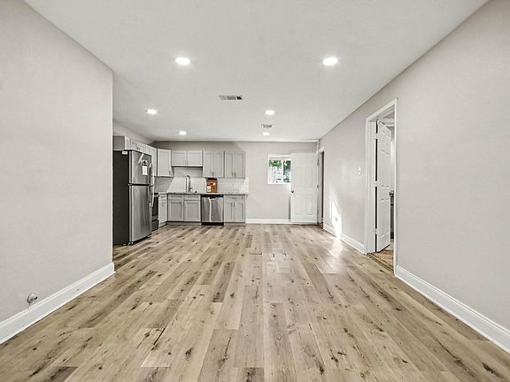 3rd image of 7346 Okinawa Rd