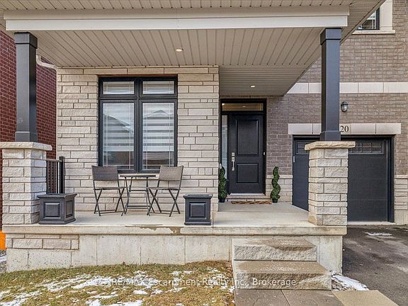 2nd image of 20 Granite Ridge Trl