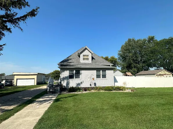 371 N 5th Ave, Sheldon, IA 51201
