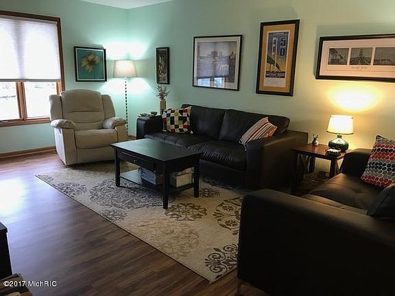 3rd image of 6753 Leisure Creek Dr SE