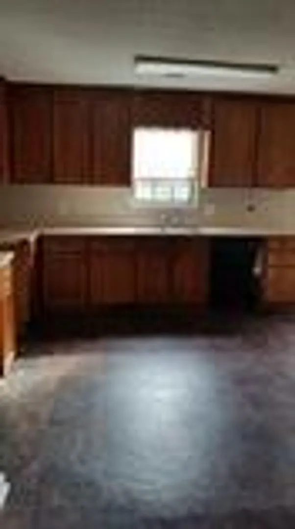 Coming Soon: Newly Renovated Cozy & Spacious 3 Bedroom Home with Garage and Private Backyard — Photo 4