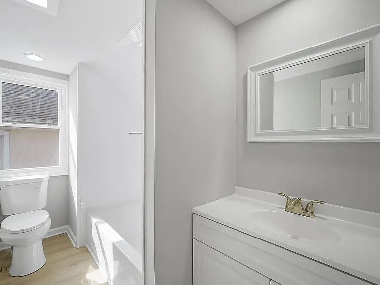 837 Virginia Ave — Photo 12