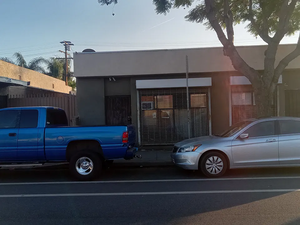 1800 E Alondra Blvd #3