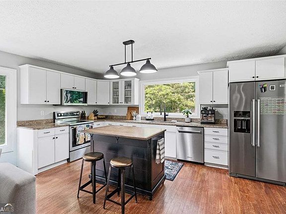 4th image of 2071 Luxuria Ct
