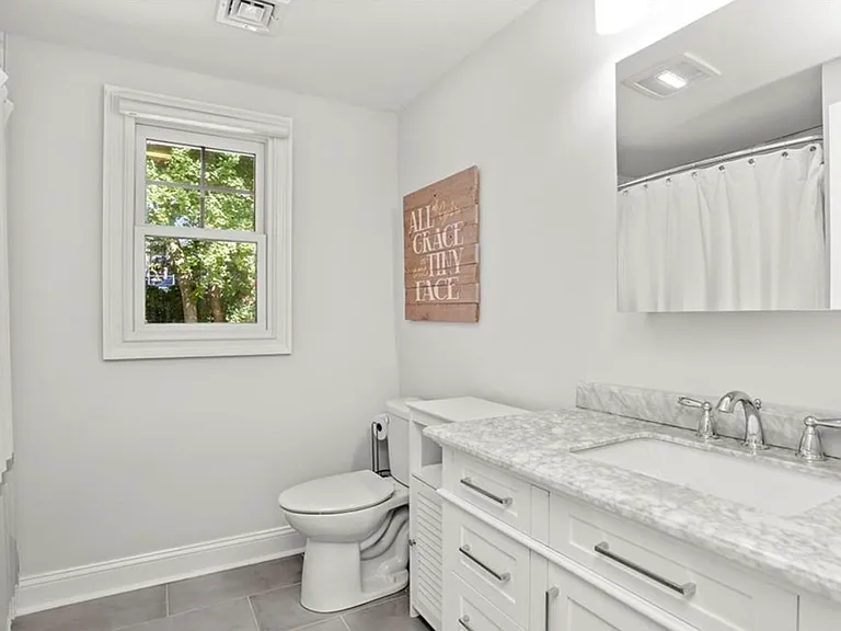 118 Brooklawn Ter — Photo 13