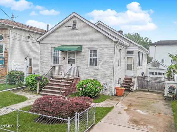34 Tioga St, Staten Island, NY 10301