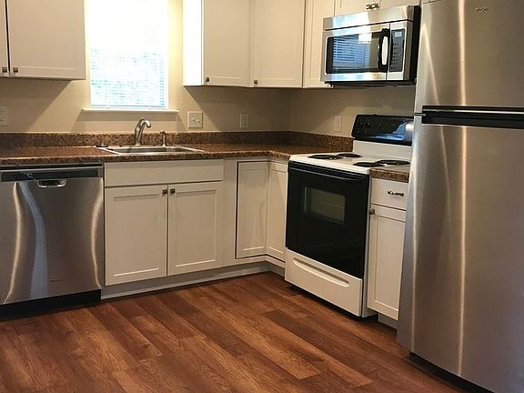 5th image of 1214 W Water St