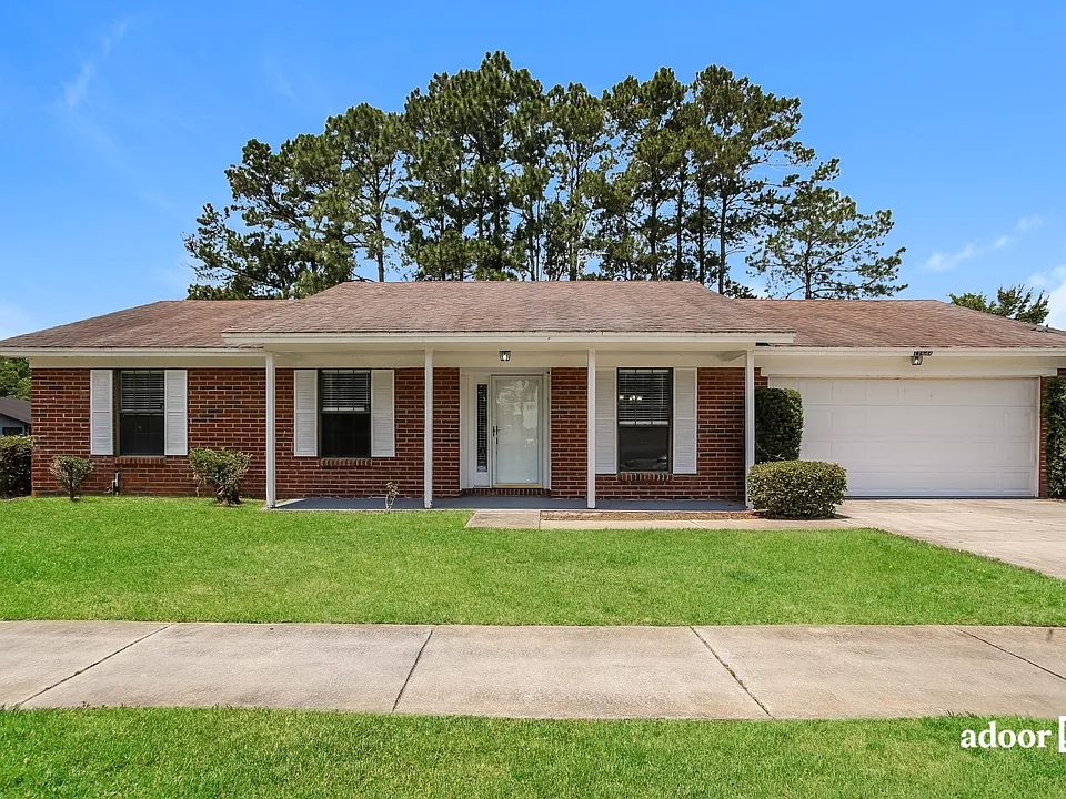 11644 Carondelet Ln