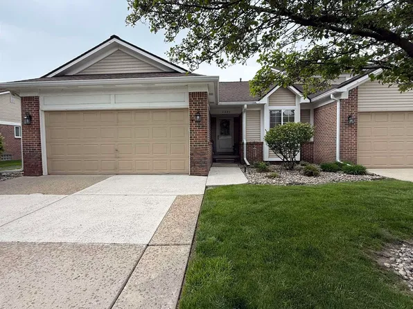 21883 Patriot Blvd, Brownstown, MI 48193