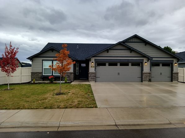 1305 Saddle Peak Ave