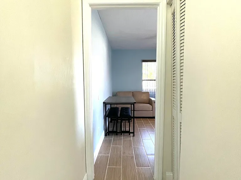 5753 SE Mercedes Ave — Photo 8