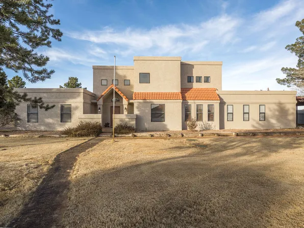 3630 Paradise Ln, Las Cruces, NM 88007