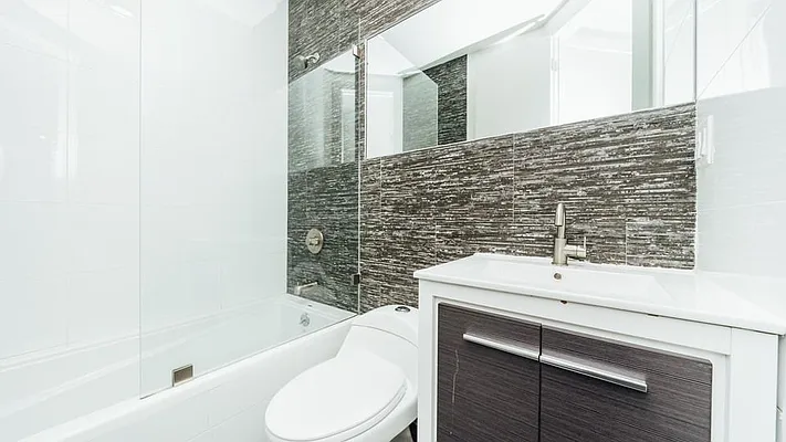 Rented by Nooklyn NYC LLC | media 53