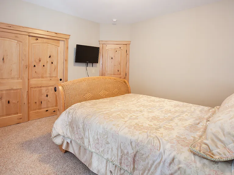 2nd Room with Queen Bed