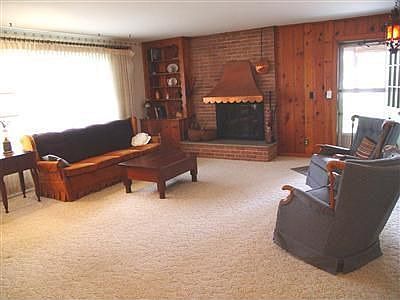 3rd image of 4545 Hoffman Dr