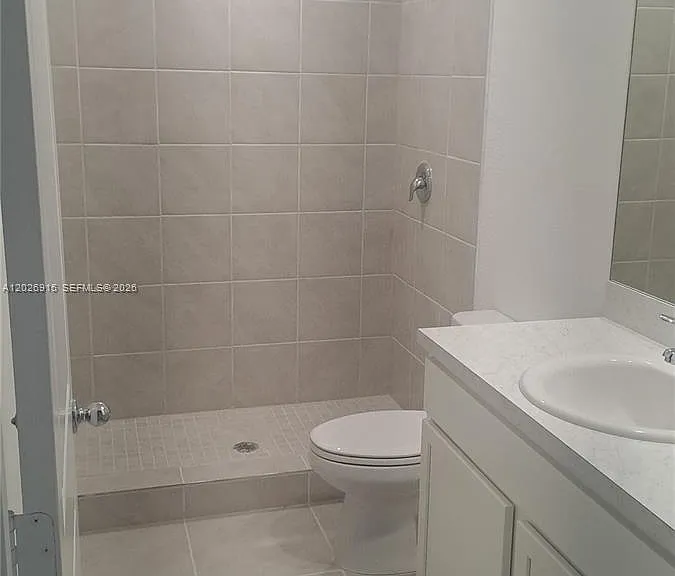 408 NE 1st Dr — Photo 2