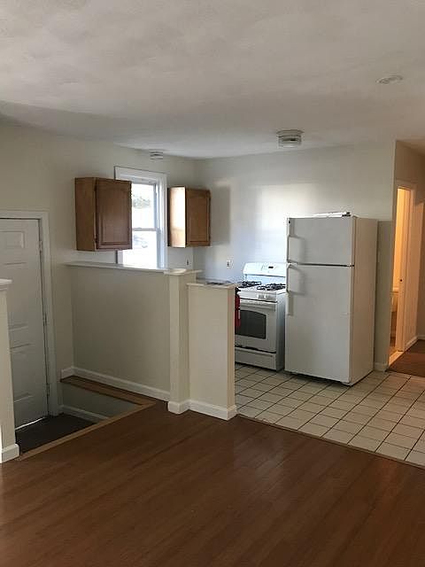 1st image of 199 Ives St Floor 1
