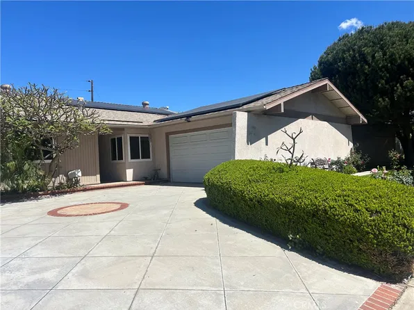506 Pierpont Dr, Costa Mesa, CA 92626