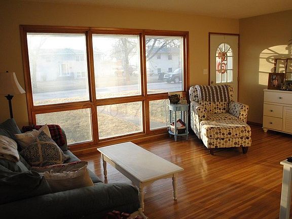 1630 living room