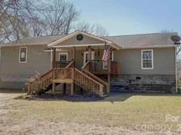 195 Wild Turkey Ln, Camden, SC 29020
