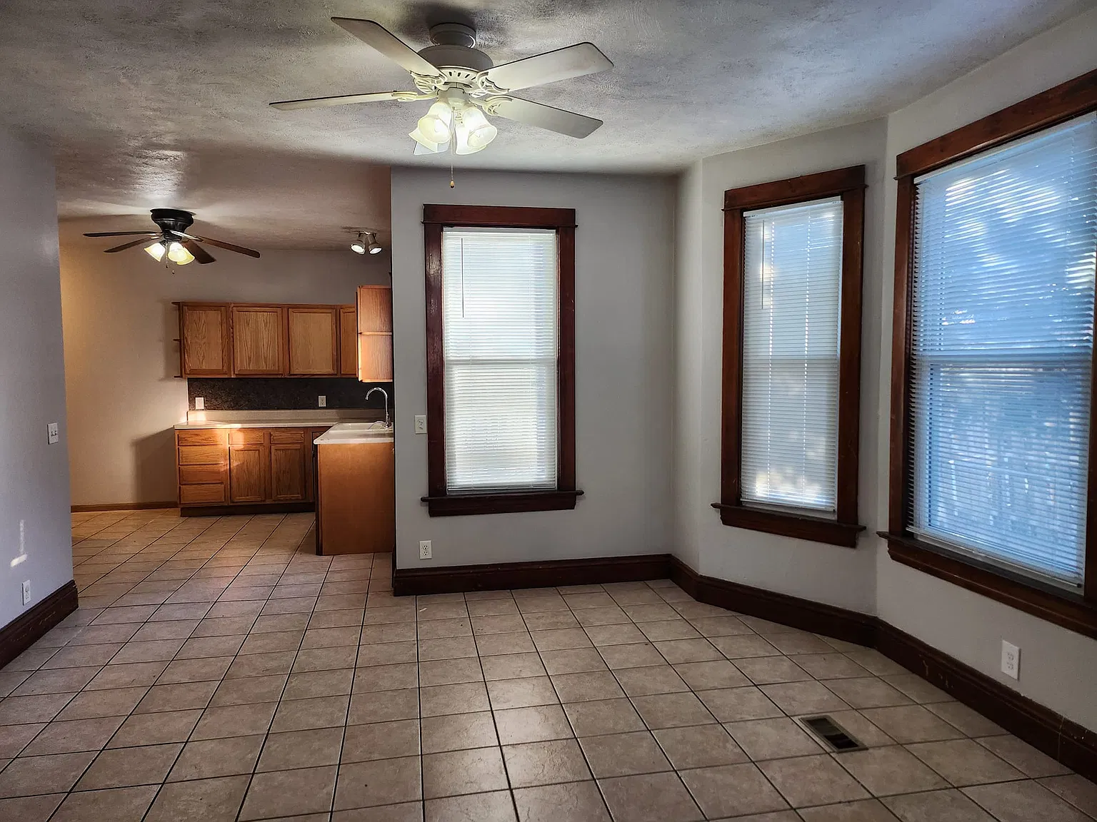 2 bed, 1.5 bath, $1,300 — Photo 2