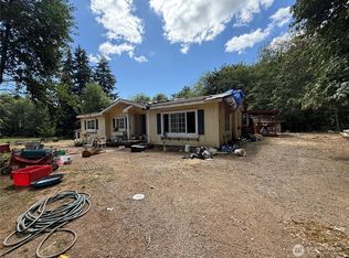 217 Melton Rd, Castle Rock, WA 98611