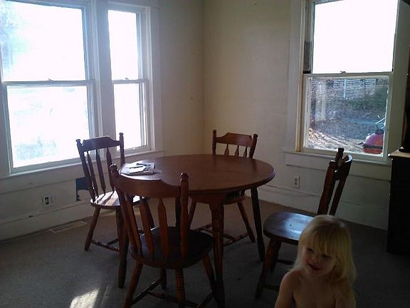 5th image of 414 W 12th St