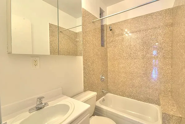 Rented by REAL New York | media 20