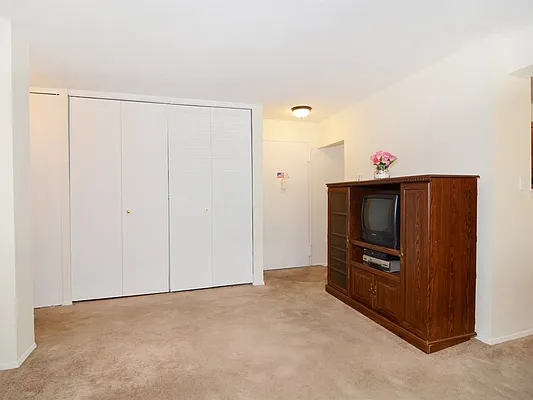 Sold by Robert E. Hill  | media 3