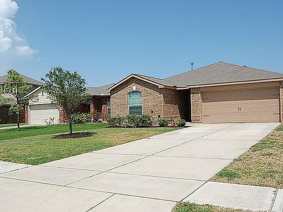 3rd image of 809 Indigo Springs Ln