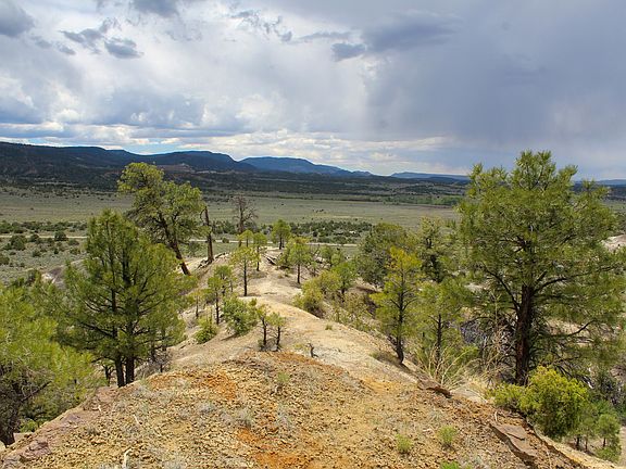 3rd image of 200 Vallecitos Rd